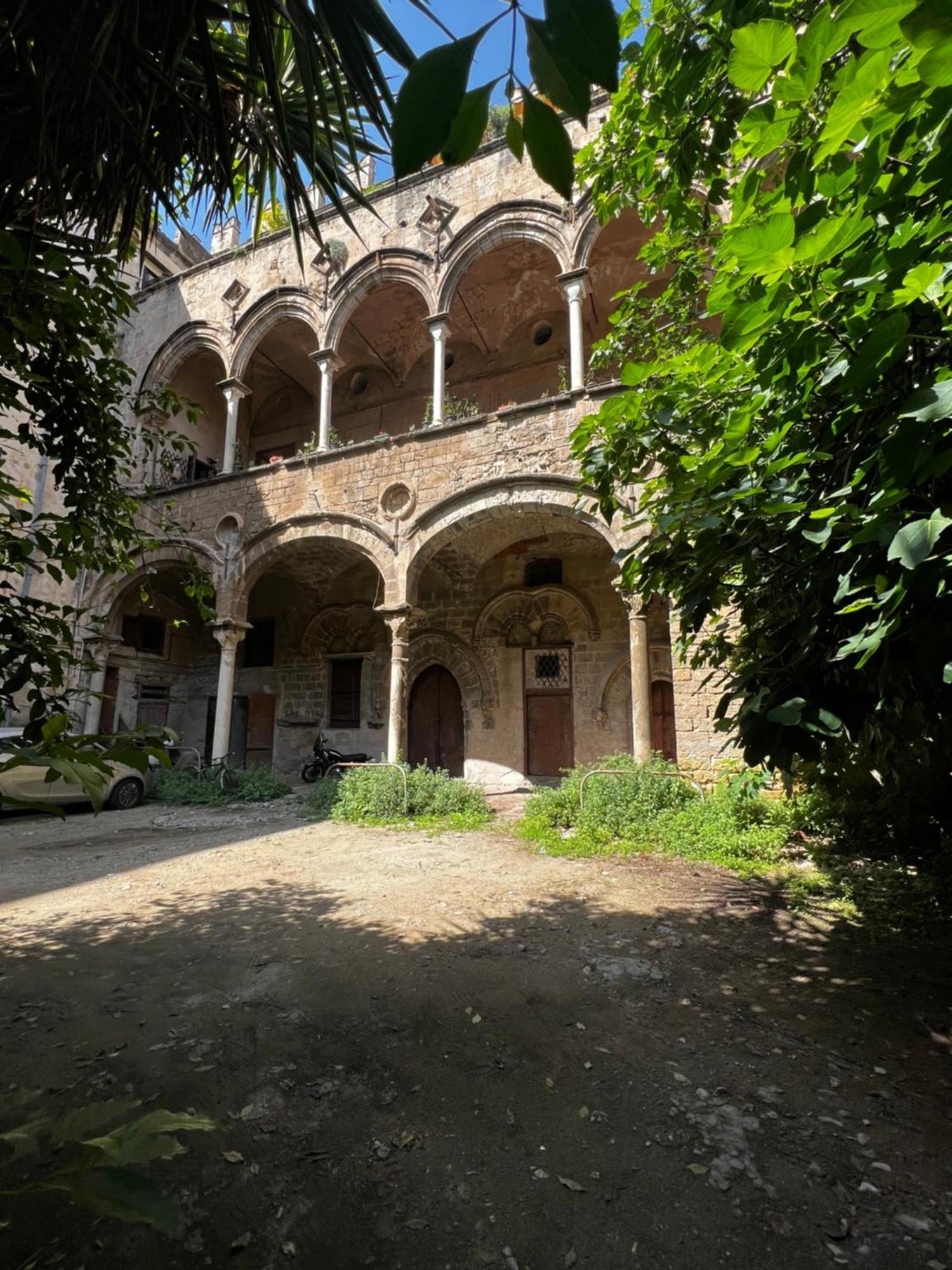 Donna Guia Suite Palermo Exterior foto