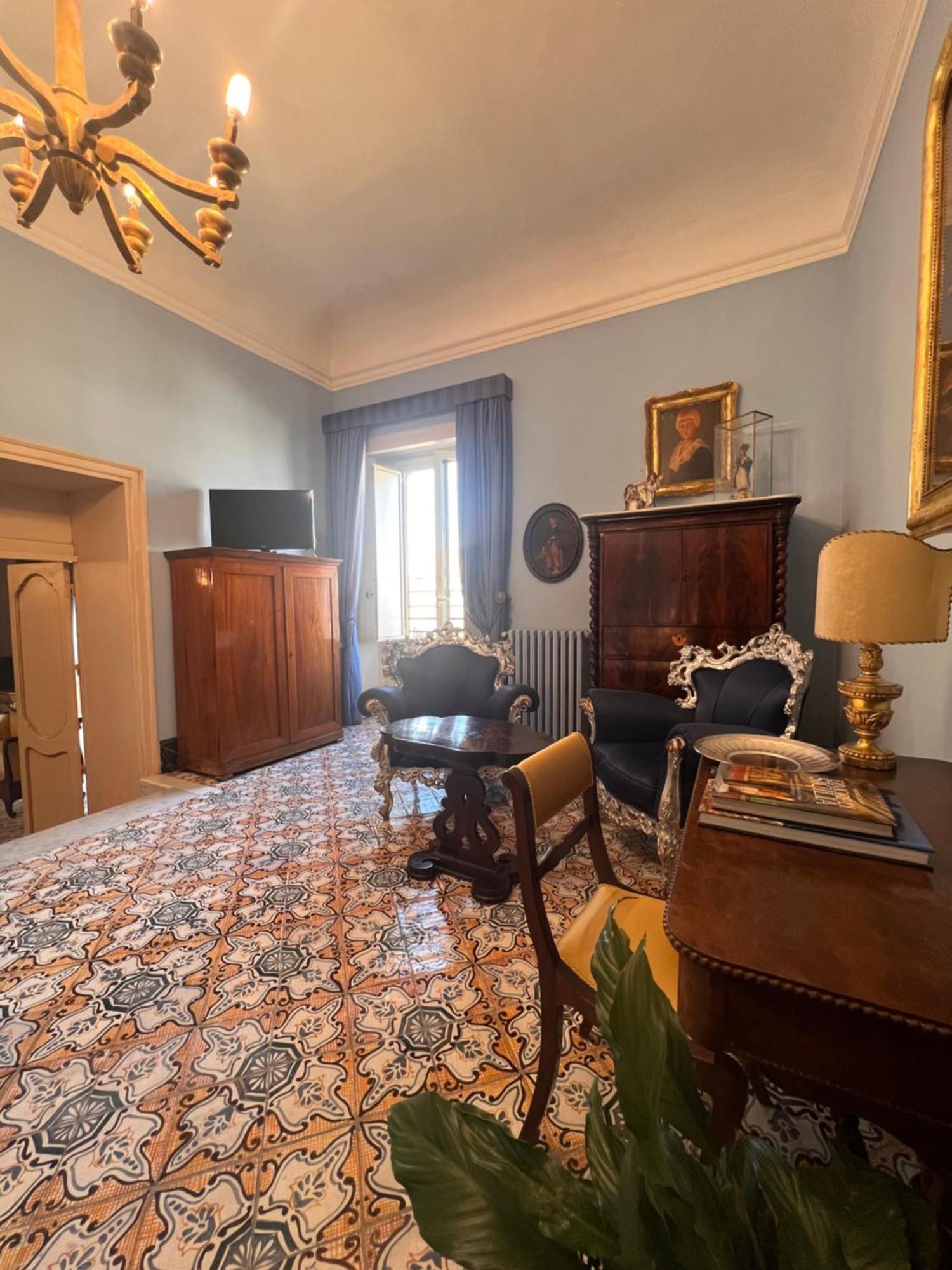 Donna Guia Suite Palermo Exterior foto